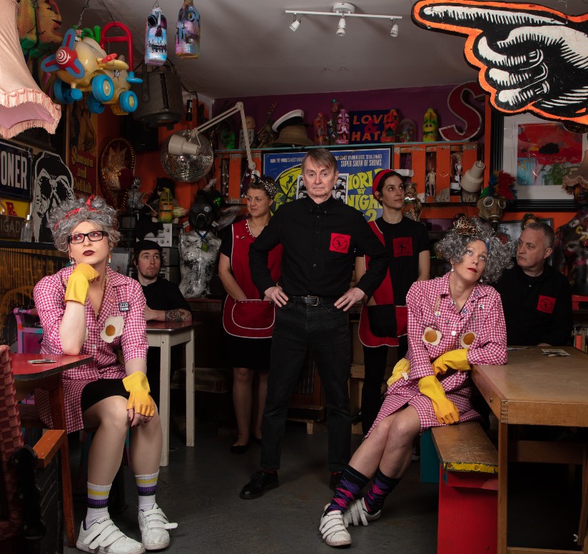 Pete Bentham & The Dinner Ladies